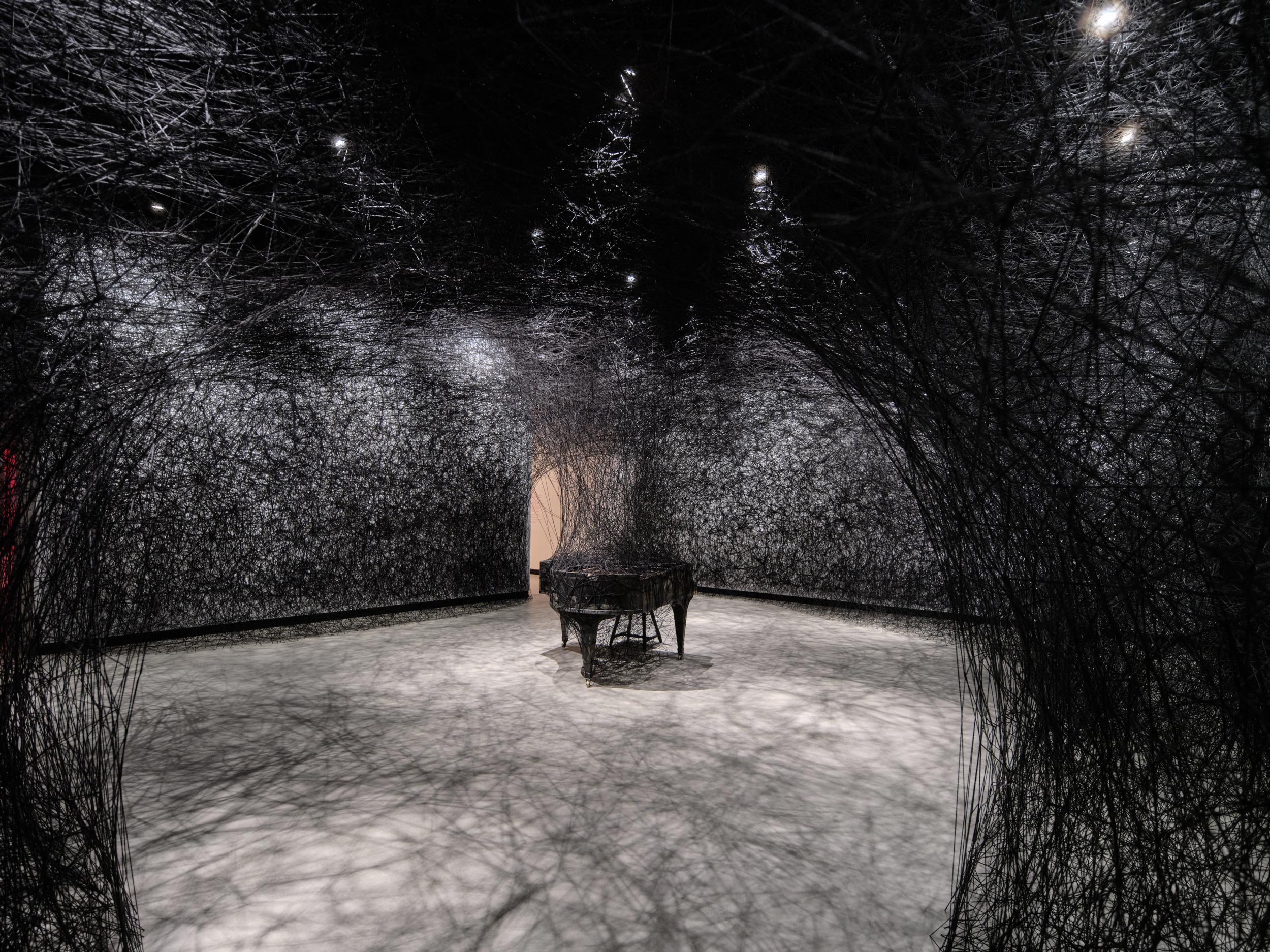 Chiharu Shiota -<br> The Unsettled Soul – Bild 3