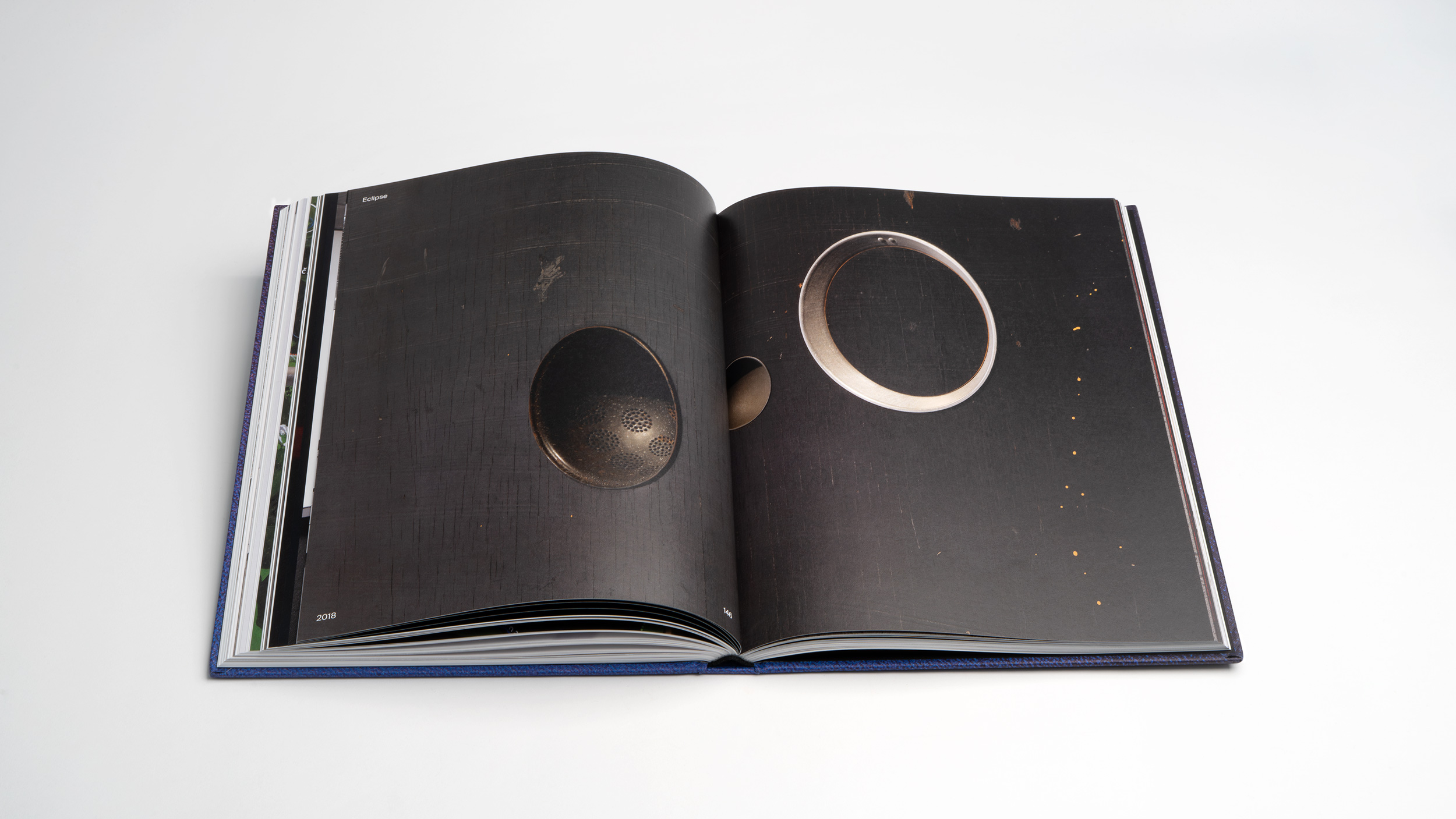 Roman Ondak -<br> The Day After Yesterday - Image 5